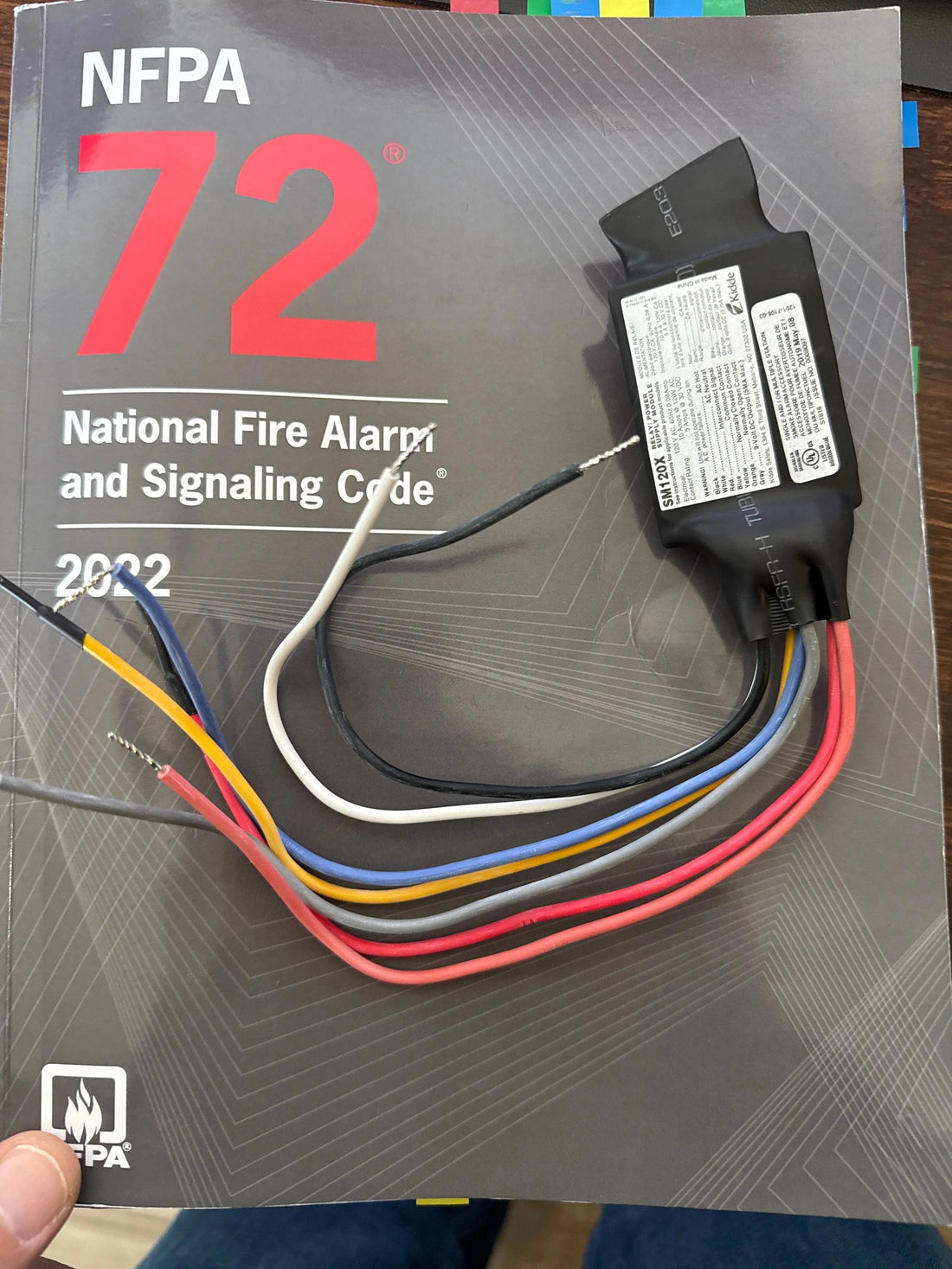 How to Connect 120-Volt Interconnected Smoke Alarms to a Security System (Kidde SM120X) - Avenger Security